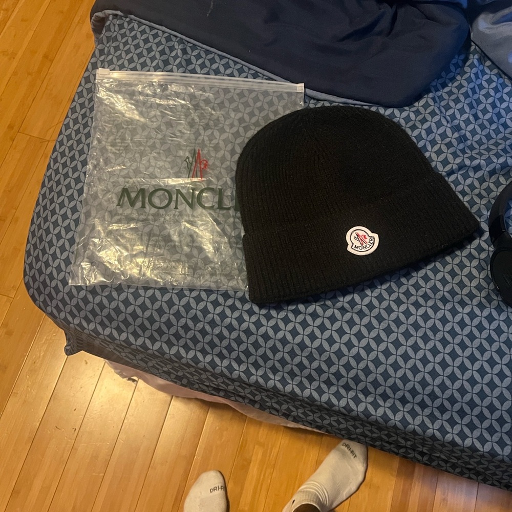 Moncler Classic Black Knit Hat